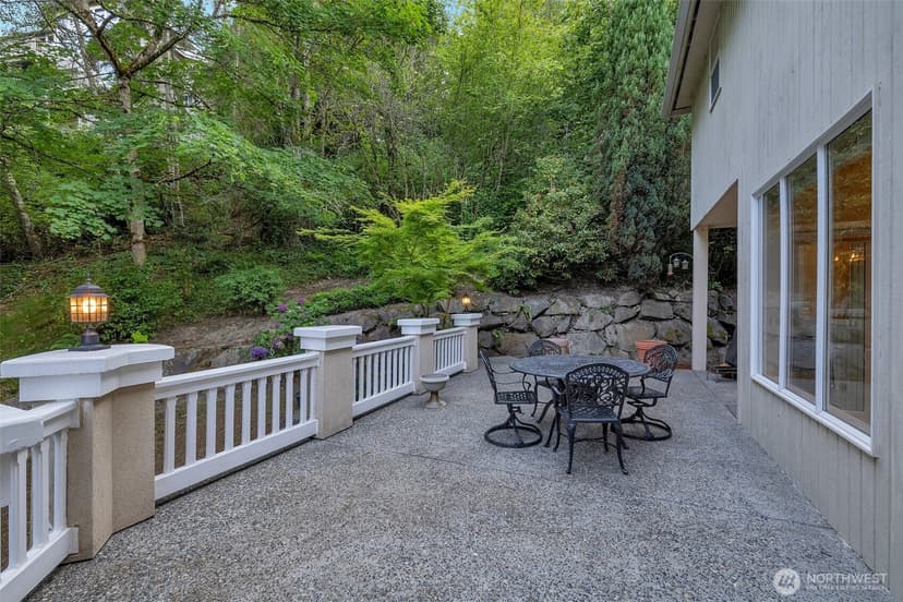 Property photo for 9701 SE 5th St, Bellevue photo 37