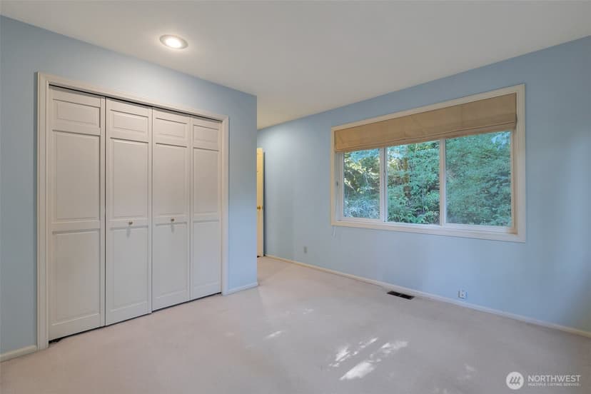 Property photo for 9701 SE 5th St, Bellevue photo 21