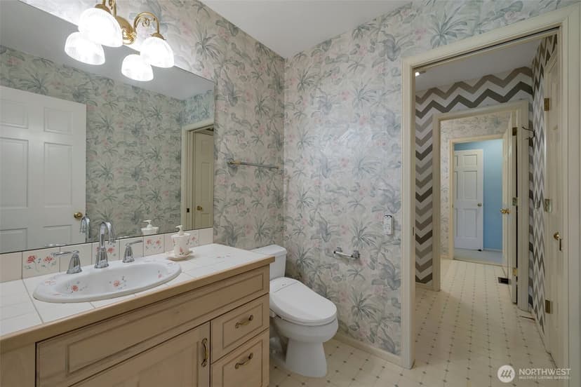 Property photo for 9701 SE 5th St, Bellevue photo 23