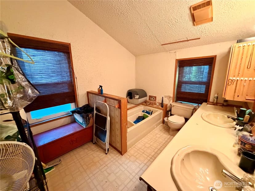 Property photo for 5040 SW Lake Helena Road, Port Orchard photo 15