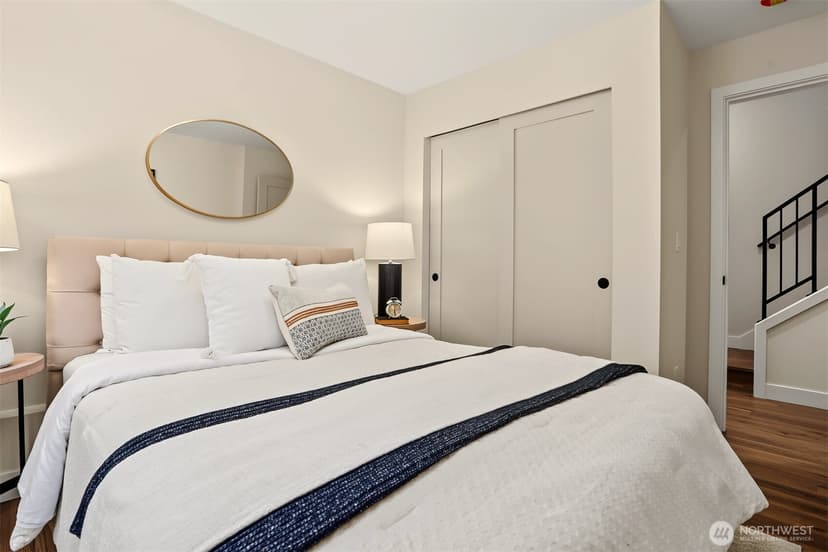 Property photo for 2414 Queen Anne Avenue N #B, Seattle photo 19