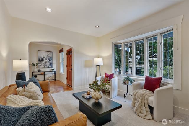 Property photo for 1636 N 54th Street, Seattle photo 3
