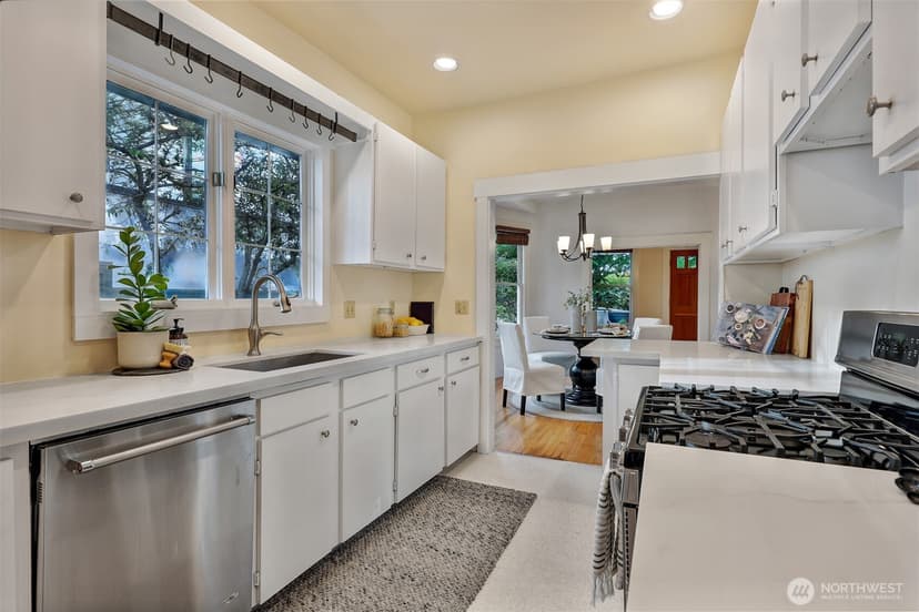 Property photo for 1636 N 54th Street, Seattle photo 8