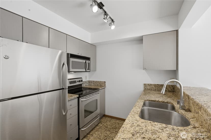Property photo for 1125 E Olive Street #604, Seattle photo 8