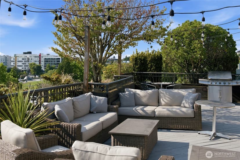 Property photo for 1125 E Olive Street #604, Seattle photo 27
