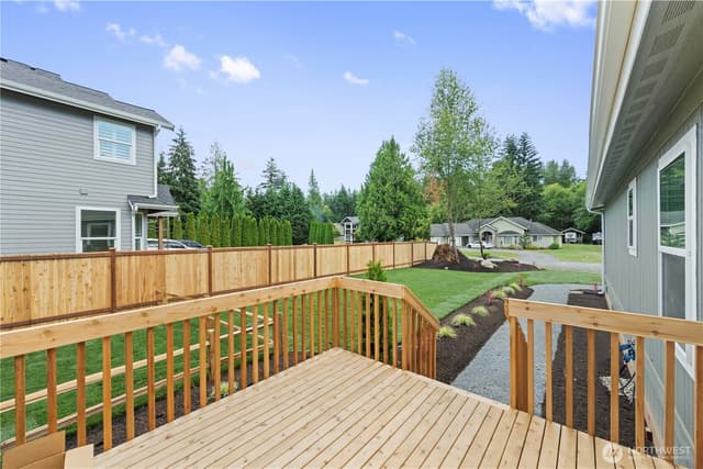 Property photo for 1911 147th Street NW, Marysville photo 4