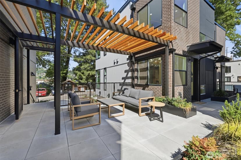 Property photo for 2020 Fairview Avenue E #A, Seattle photo 4