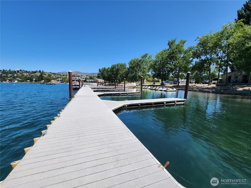 Property photo for 1 Lakeside 716-I, Manson photo 18