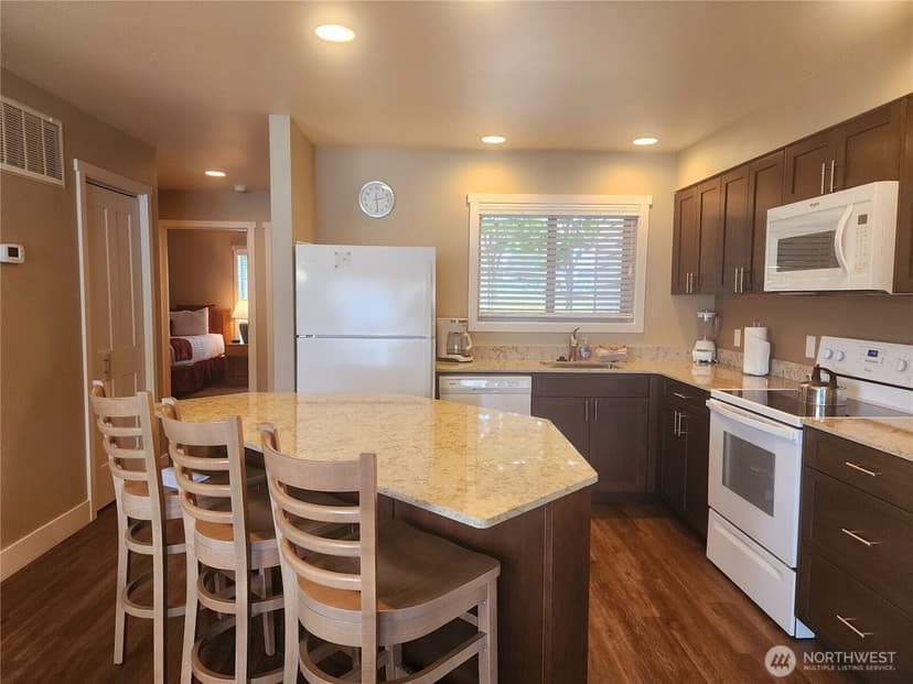 Property photo for 1 Lakeside 716-I, Manson photo 8