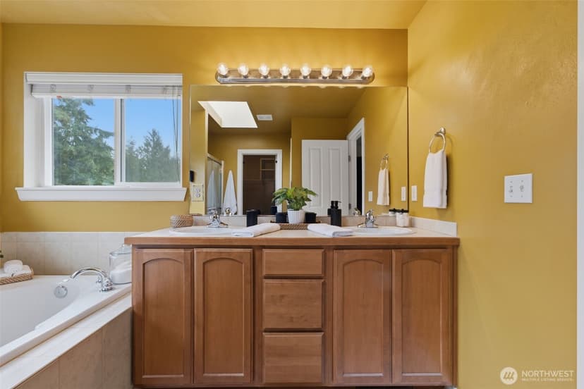 Property photo for 8400 Jeatran Place NW, Silverdale photo 16
