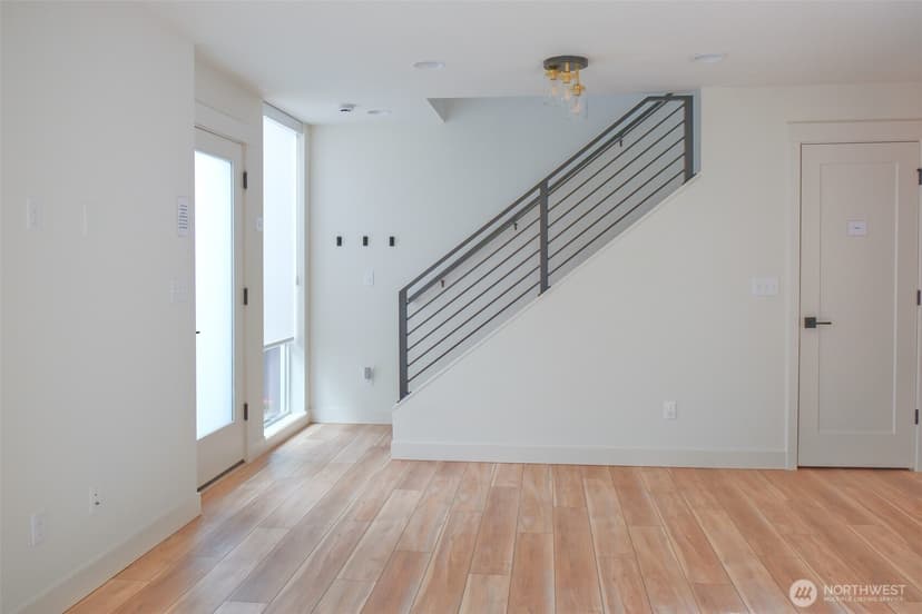 Property photo for 1916 18th Avenue S #B, Seattle photo 7