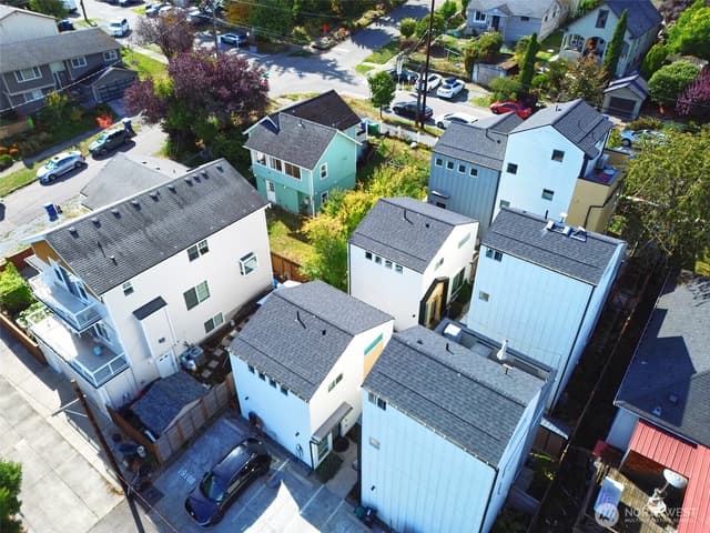 Property photo for 1916 18th Avenue S #B, Seattle