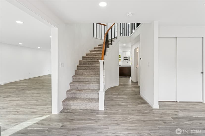 Property photo for 6201 53rd Street Ct W, University Place photo 6
