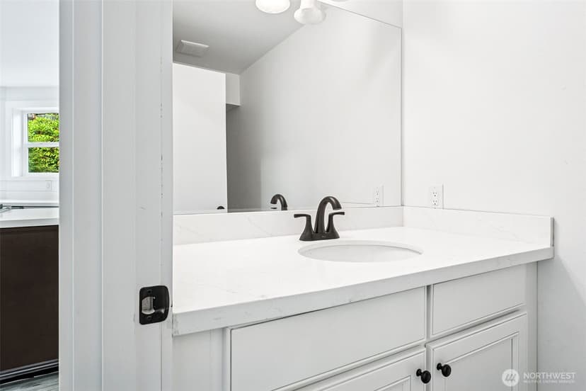 Property photo for 6201 53rd Street Ct W, University Place photo 15