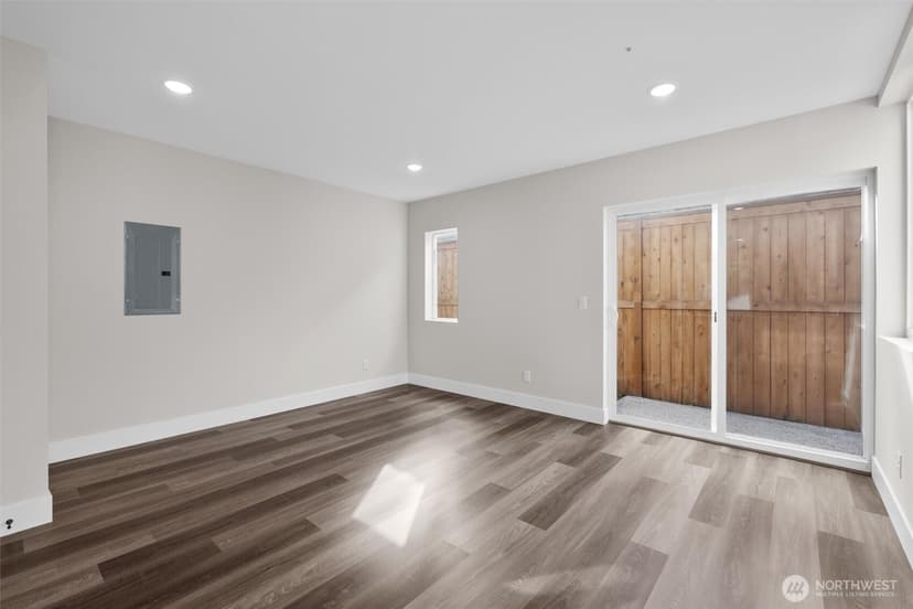 Property photo for 503 NE 42nd Street, Seattle photo 6