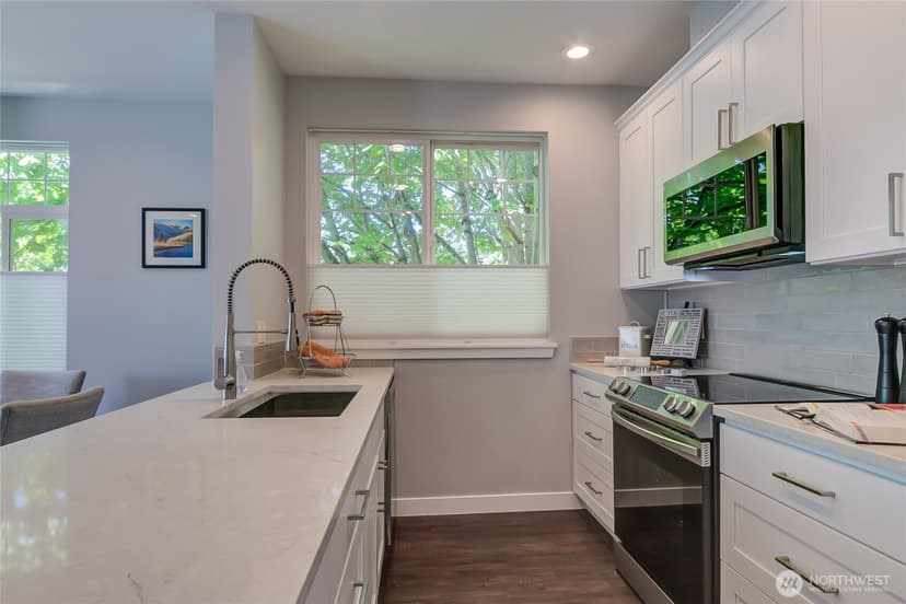 Property photo for 3500 E Lake Sammamish Parkway SE #2-105, Sammamish photo 13