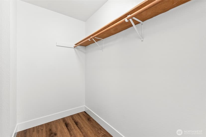 Property photo for 3423 W Government Way #8, Seattle photo 27