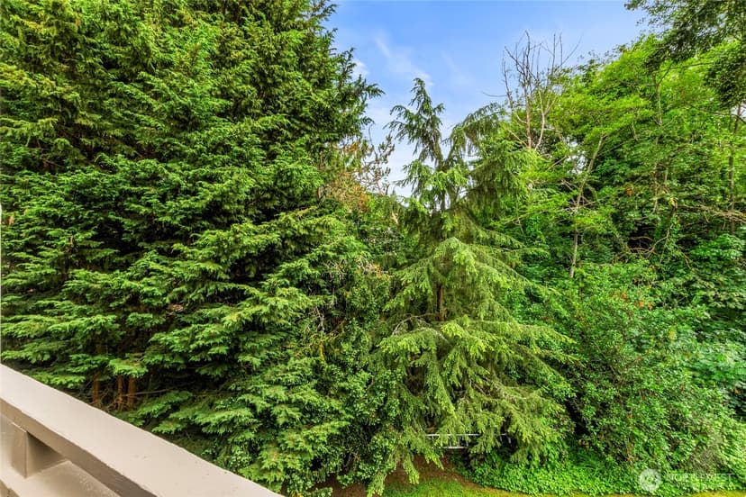 Property photo for 3423 W Government Way #8, Seattle photo 15