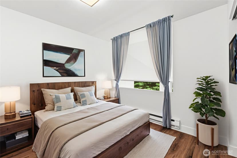 Property photo for 3423 W Government Way #8, Seattle photo 8