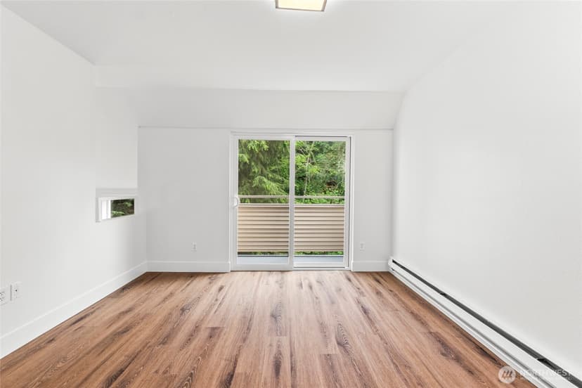 Property photo for 3423 W Government Way #8, Seattle photo 26
