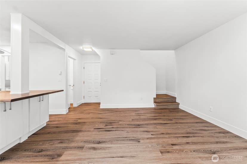 Property photo for 3423 W Government Way #8, Seattle photo 23