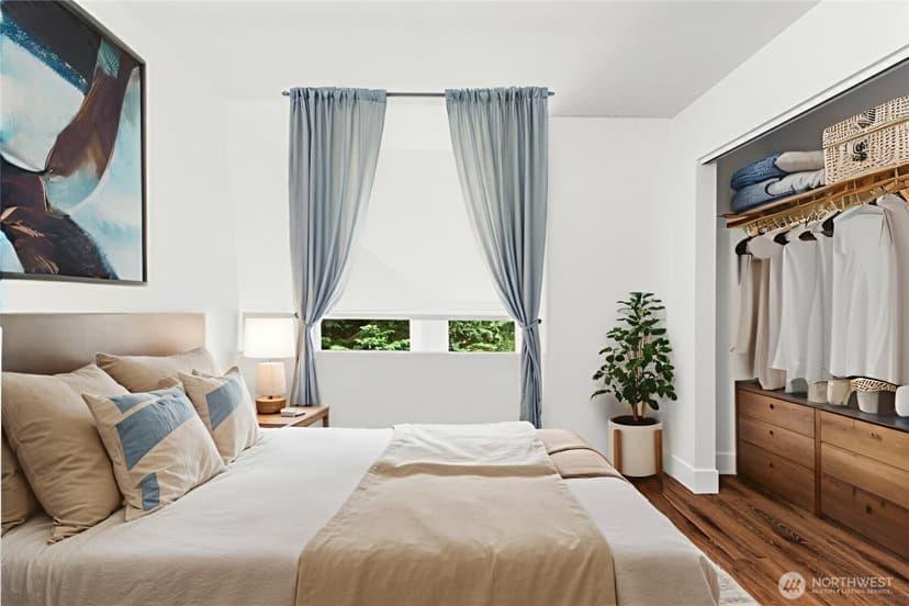 Property photo for 3423 W Government Way #8, Seattle photo 9