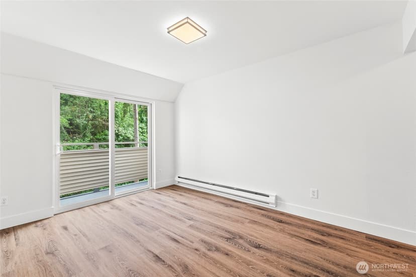 Property photo for 3423 W Government Way #8, Seattle photo 24