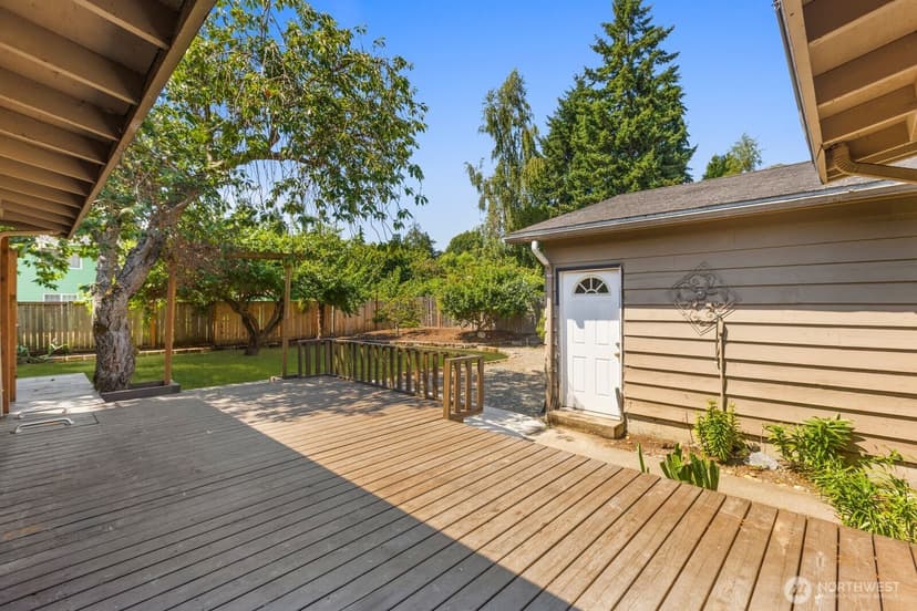 Property photo for 20605 12th Place S, SeaTac photo 29