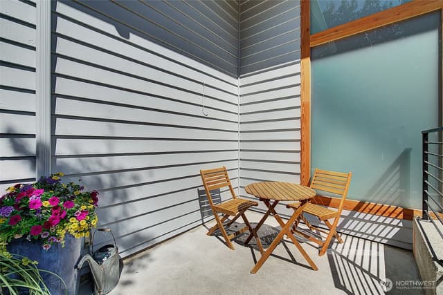 Property photo for 322 NW 200th Street, Shoreline photo 2