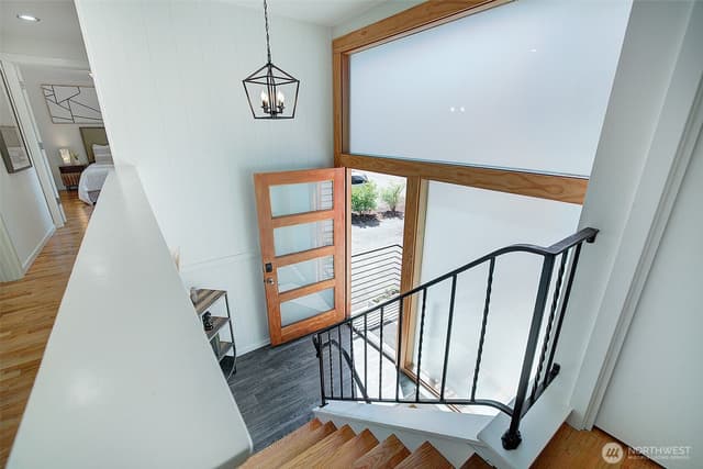 Property photo for 322 NW 200th Street, Shoreline photo 3
