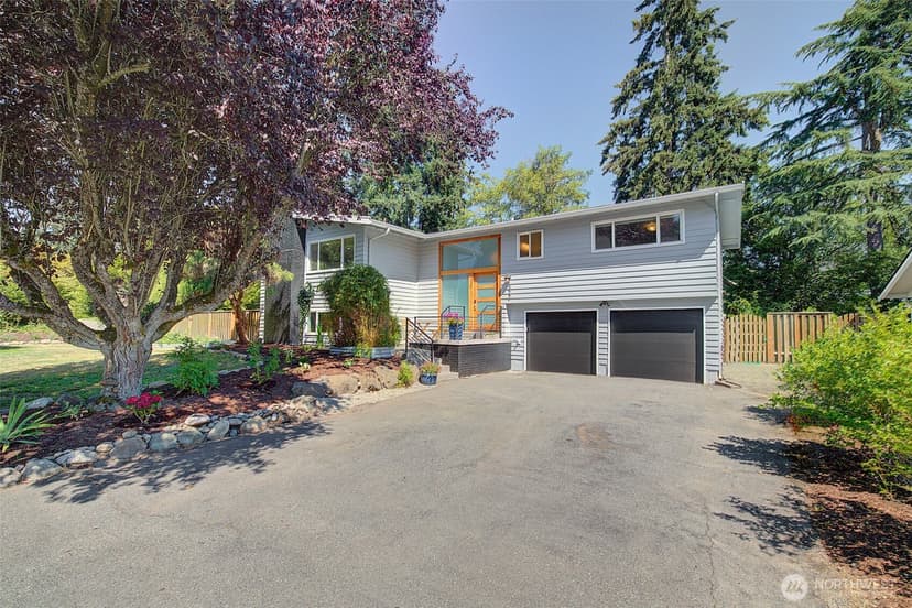 Property photo for 322 NW 200th Street, Shoreline