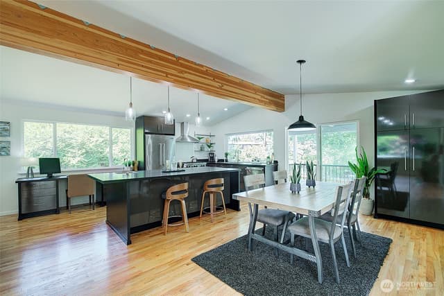 Property photo for 322 NW 200th Street, Shoreline photo 4