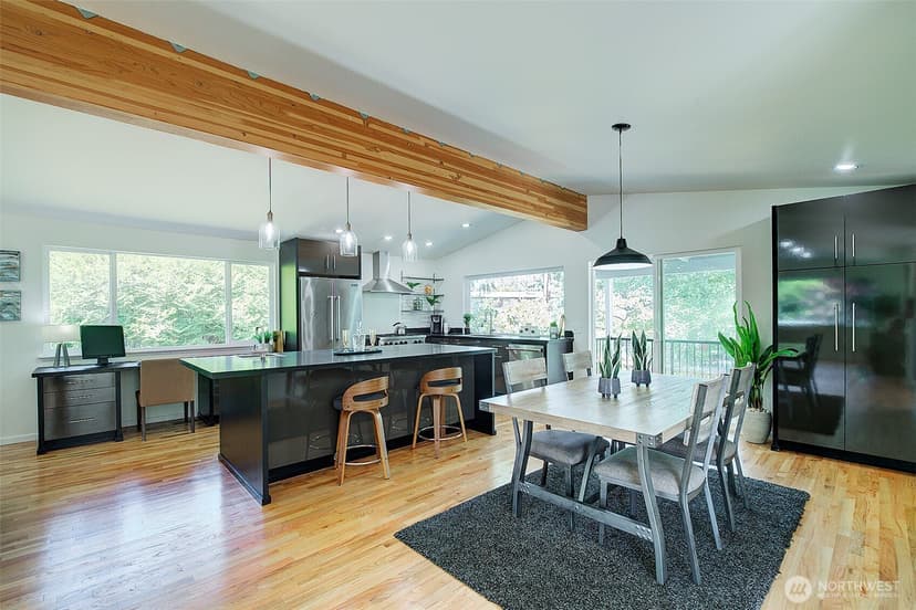 Property photo for 322 NW 200th Street, Shoreline photo 4