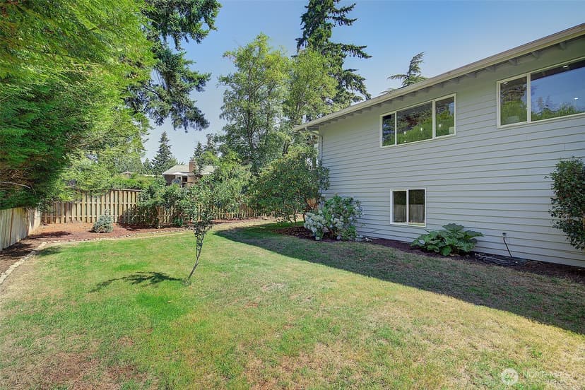 Property photo for 322 NW 200th Street, Shoreline photo 6