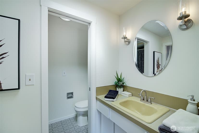 Property photo for 322 NW 200th Street, Shoreline photo 27