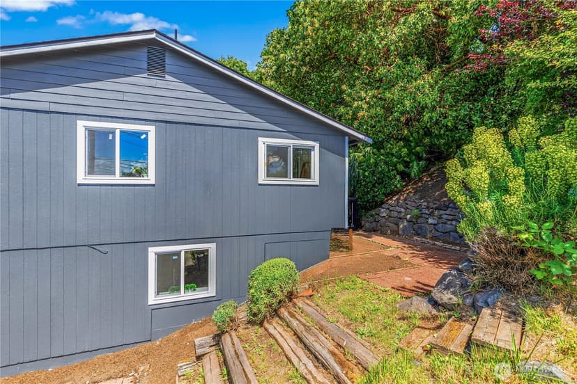Property photo for 5134 S Wallace Street, Seattle photo 32