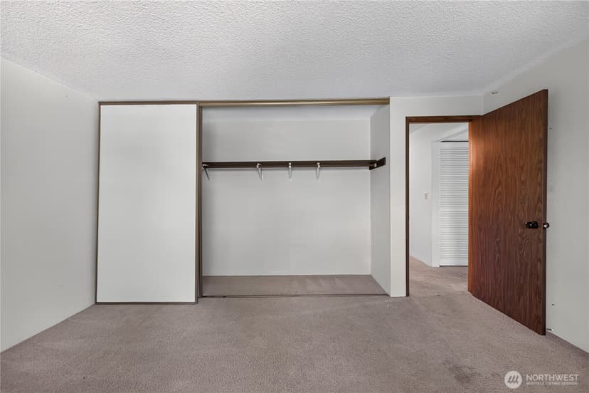 Property photo for 14527 NE 40th Street #G202, Bellevue photo 25
