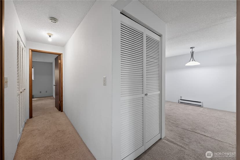 Property photo for 14527 NE 40th Street #G202, Bellevue photo 30