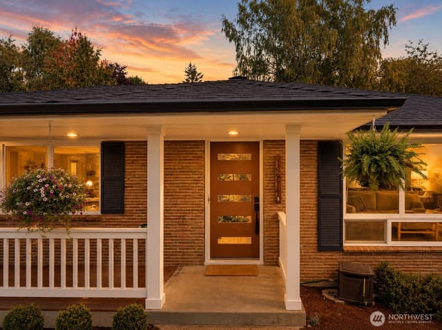 Property photo for 18974 Marine View Drive SW, Normandy Park photo 2