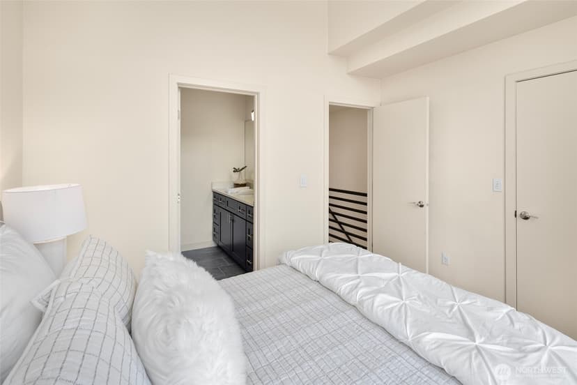 Property photo for 1232 N Northgate Way, Seattle photo 15