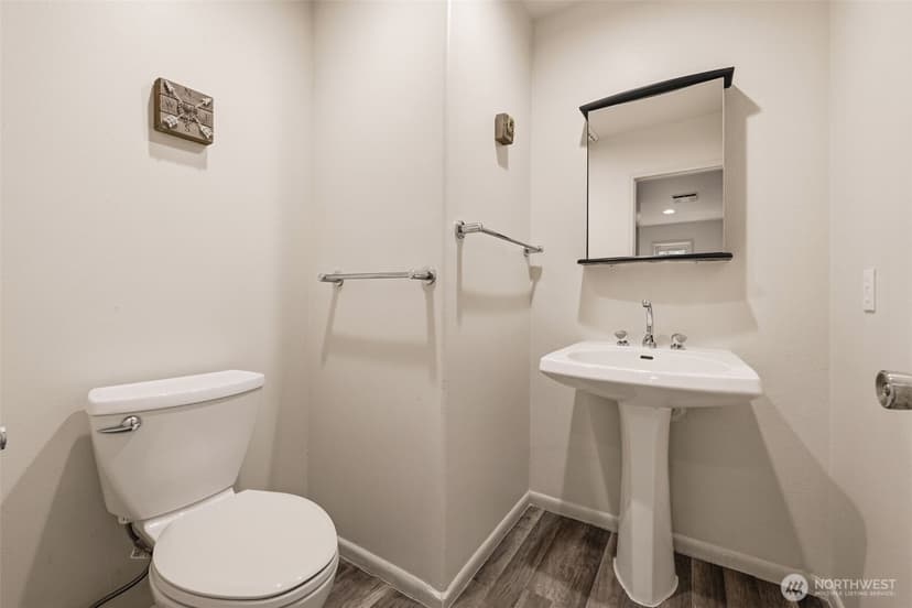 Property photo for 4729 Seahurst Avenue, Everett photo 10