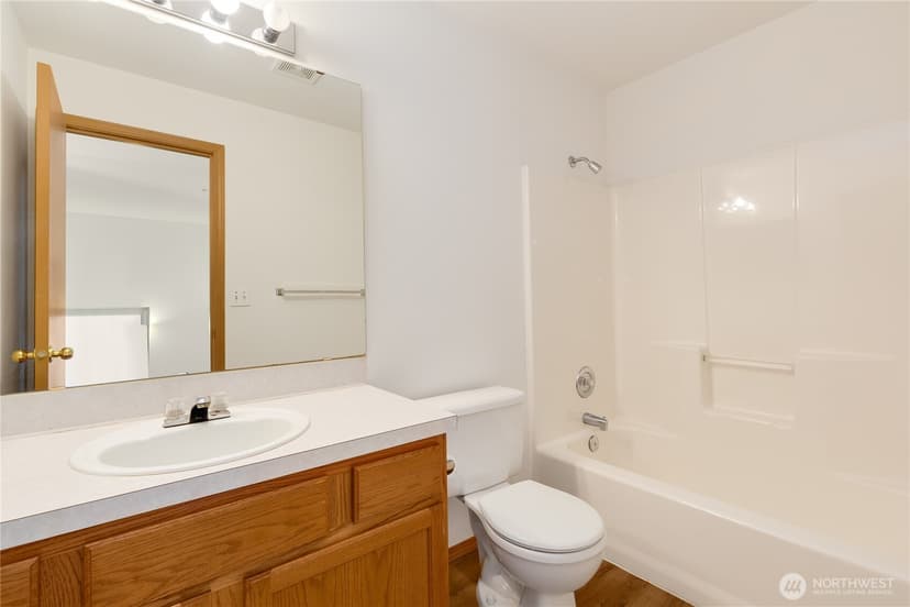 Property photo for 15815 Admiralty Way #C4, Lynnwood photo 18