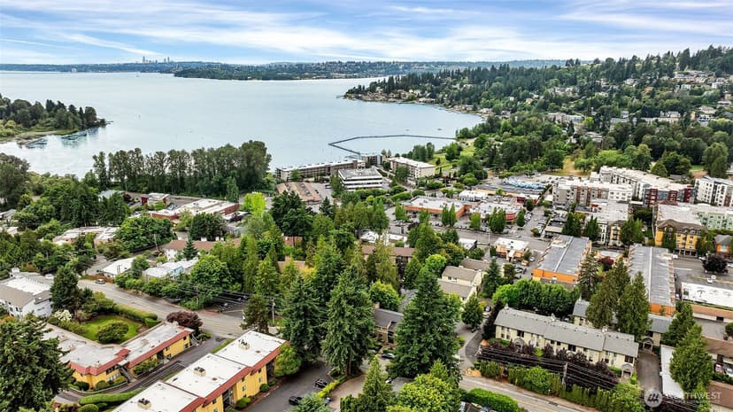 Property photo for 11701 100th Avenue NE #5, Kirkland photo 31