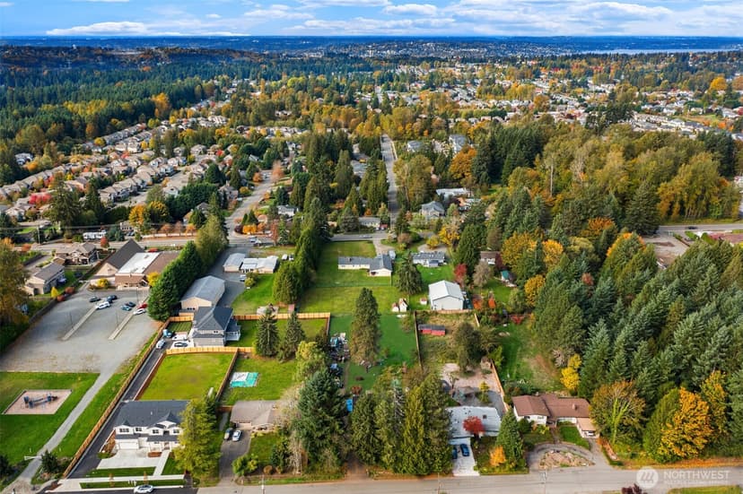 Property photo for 13205 158th Avenue SE, Renton photo 10