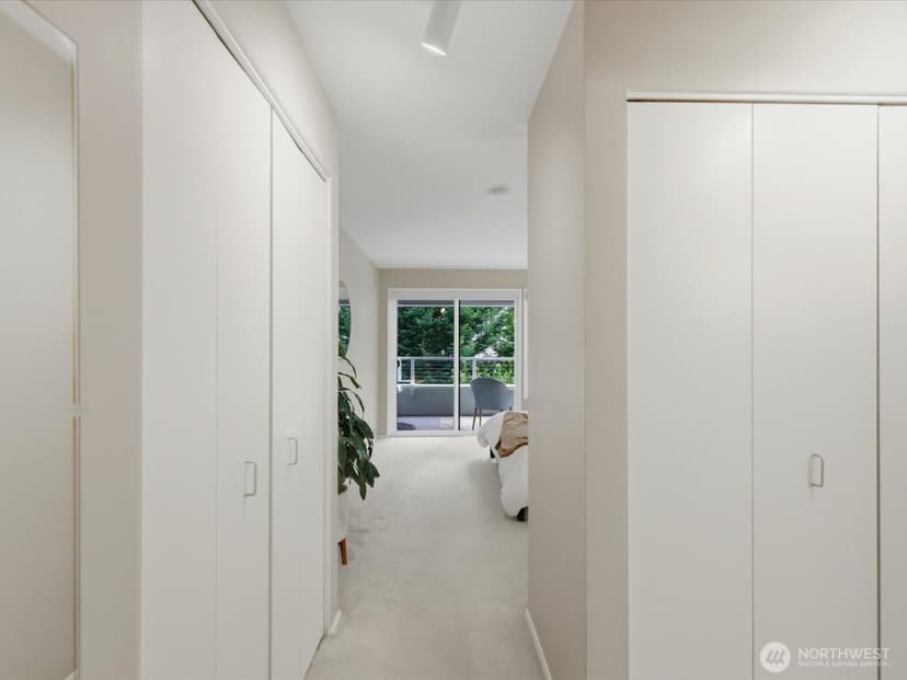 Property photo for 1400 Taylor Avenue N #201, Seattle photo 17
