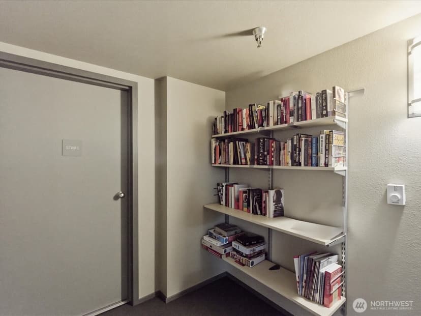 Property photo for 1400 Taylor Avenue N #201, Seattle photo 30