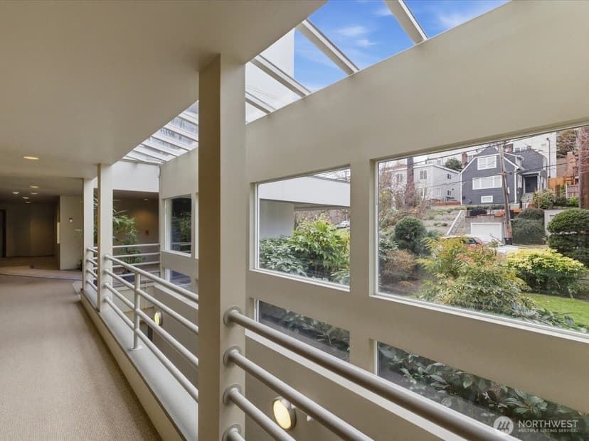 Property photo for 1400 Taylor Avenue N #201, Seattle photo 28