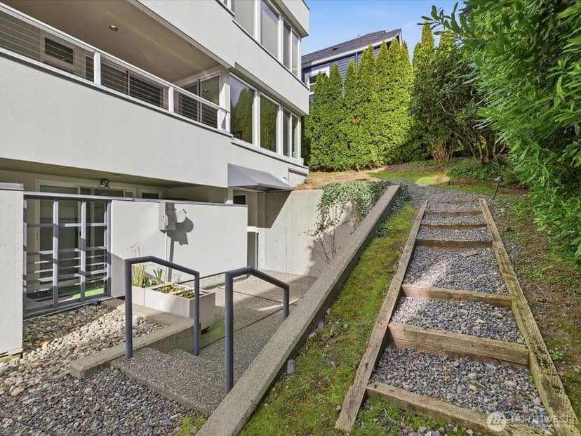 Property photo for 1400 Taylor Avenue N #201, Seattle photo 34