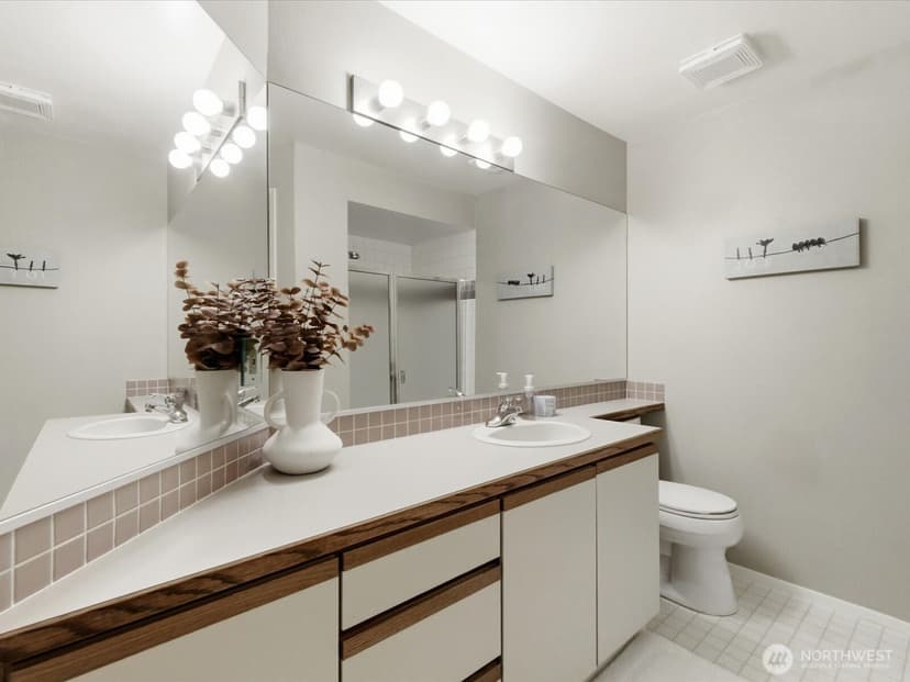 Property photo for 1400 Taylor Avenue N #201, Seattle photo 23