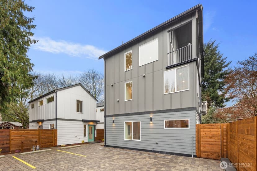 Property photo for 806 C S Rose Street, Seattle photo 14
